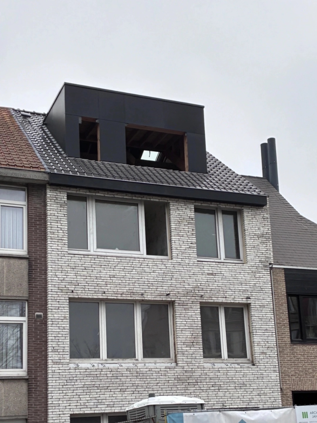 Dakuitbouw met leipannen